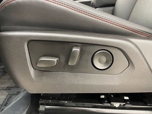 Certified 2024 Chevrolet Colorado Z71 w/ Z71 Convenience Package 2 image 12