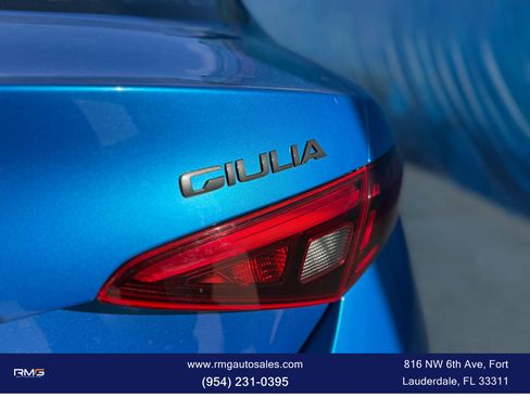 Used 2021 Alfa Romeo Giulia Sprint w/ Nero Edizione image 3