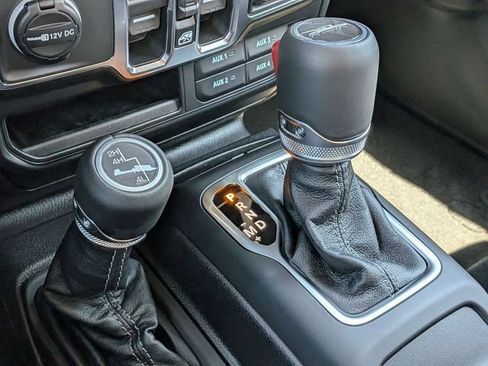 New 2026 Jeep Gladiator Sport AWD/4WD image 29