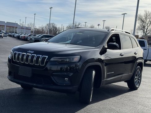 Used 2020 Jeep Cherokee Latitude Plus w/ Cold Weather Group image 15