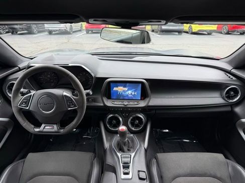 Used 2018 Chevrolet Camaro SS image 21