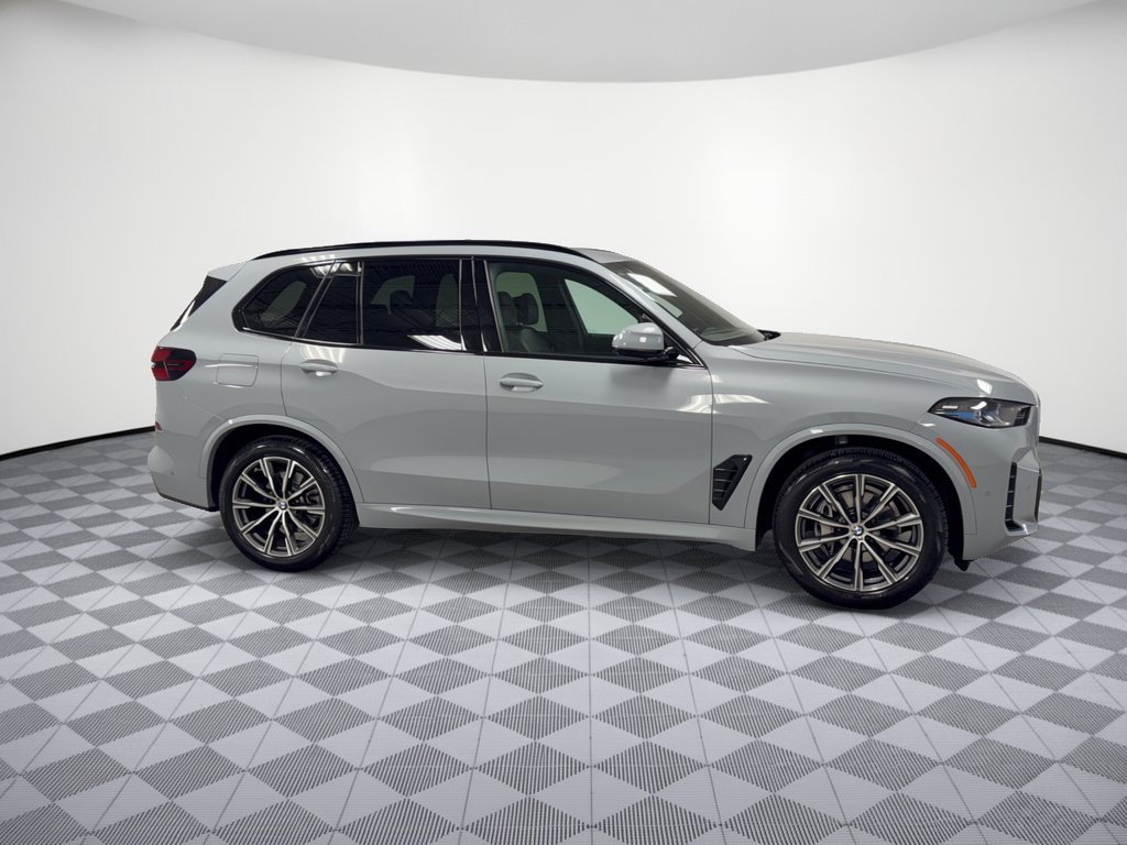Certified 2026 BMW X5 sDrive40i w/ M Sport Package RWD image 8