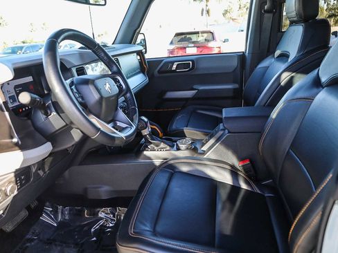 Used 2022 Ford Bronco Badlands image 17