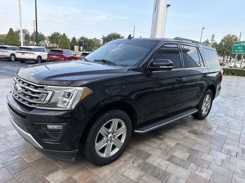 Used 2019 Ford Expedition XLT w/ Equipment Group 202A RWD image 6