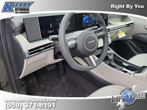 New 2026 Hyundai Tucson SEL image 18