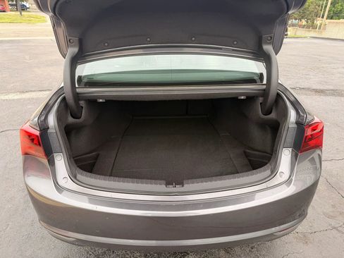 Used 2017 Acura TLX V6 FWD image 5