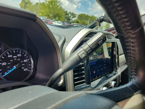 Used 2022 Ford F250 Lariat w/ Lariat Ultimate Package AWD/4WD image 24