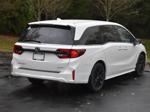 New 2026 Honda Odyssey Sport-L image 8