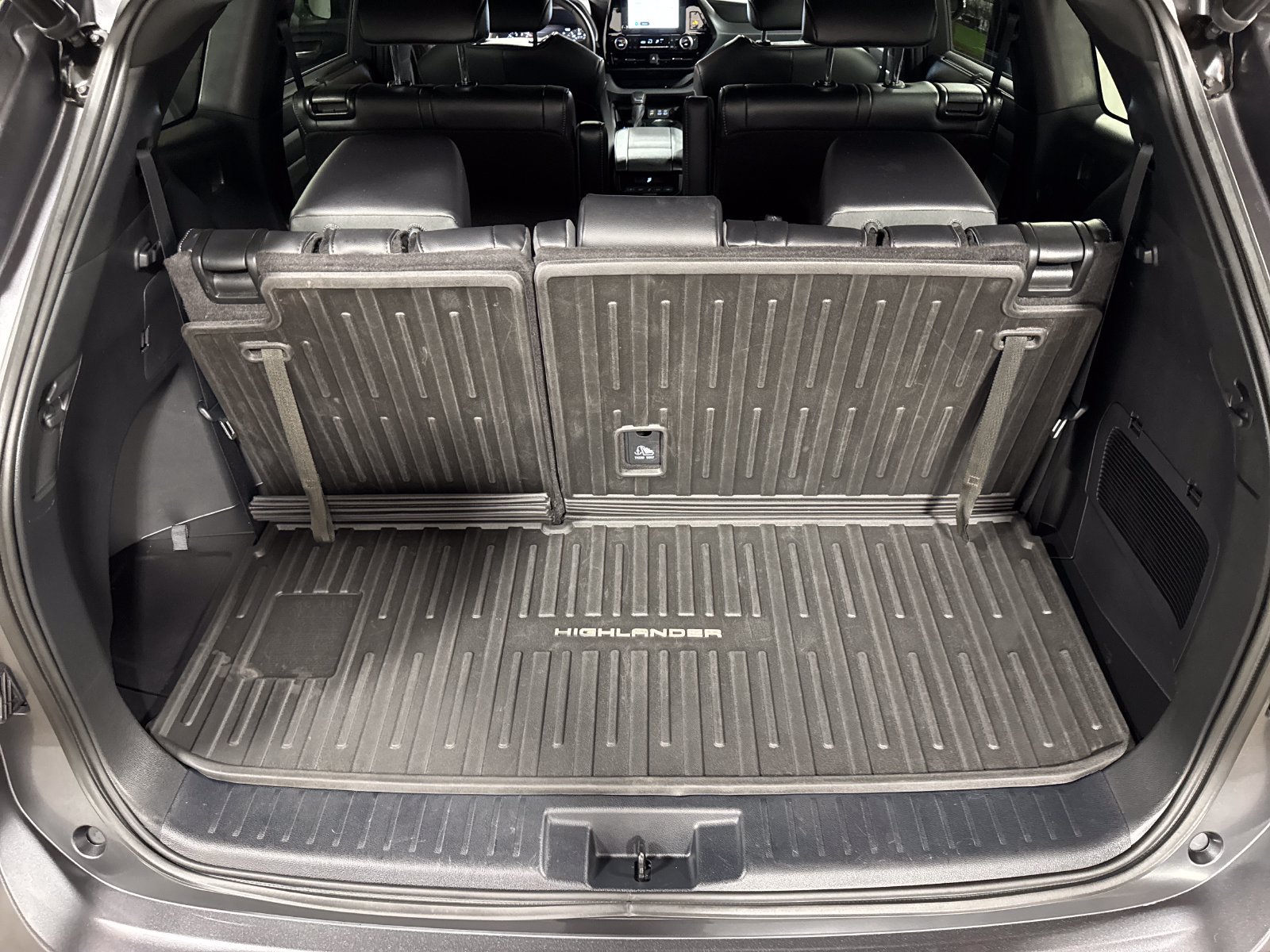 Used 2023 Toyota Highlander XSE AWD/4WD image 30