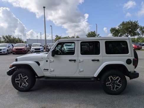 New 2026 Jeep Wrangler Unlimited Sahara AWD/4WD image 6