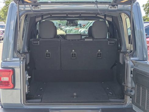 Used 2025 Jeep Wrangler Unlimited Sahara w/ Safety Group AWD/4WD image 14