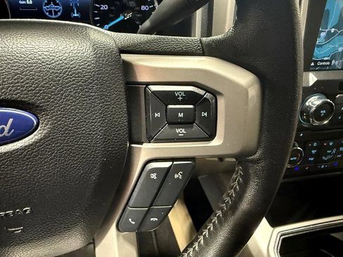 Used 2018 Ford F350 Lariat w/ Chrome Package image 20