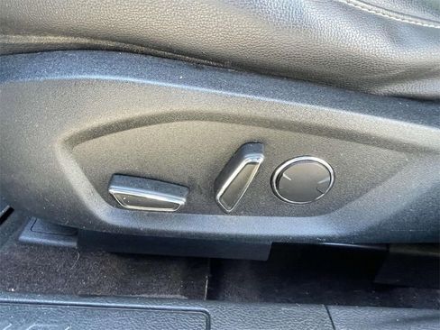 Used 2020 Ford Fusion SEL image 17