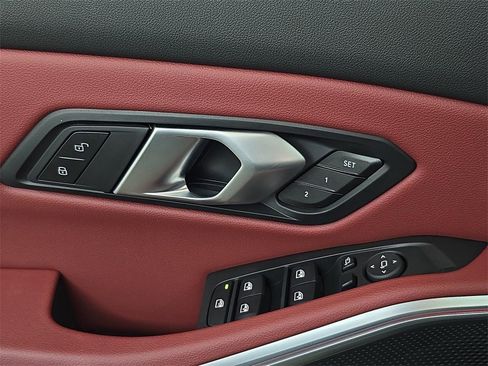 Used 2025 BMW 330i xDrive Sedan w/ M Sport Package image 29