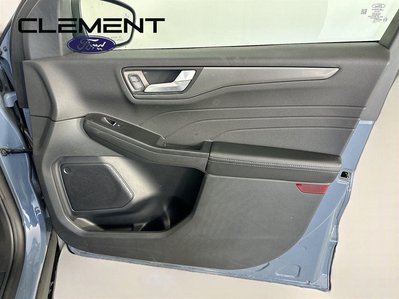 New 2025 Ford Escape SE FWD image 32