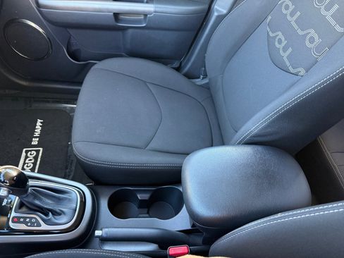 Used 2013 Kia Soul + image 14