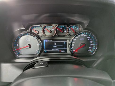 Used 2019 GMC Yukon XL SLE w/ SLE Value Package AWD/4WD image 4