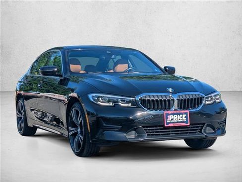 Used 2022 BMW 330i xDrive Sedan w/ Premium Package 2 AWD/4WD image 3