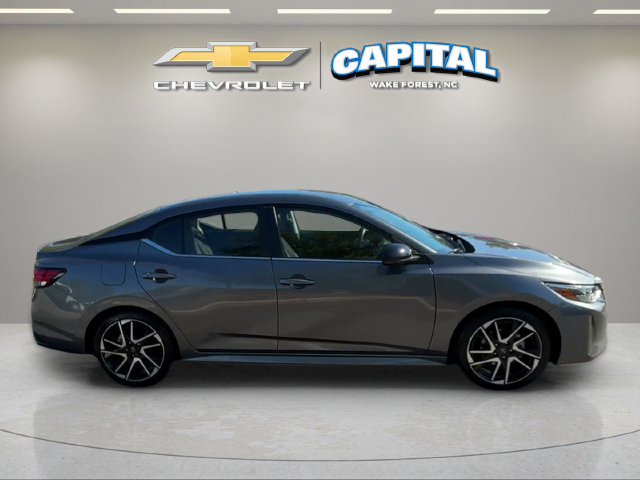 Used 2025 Nissan Sentra SR FWD image 7