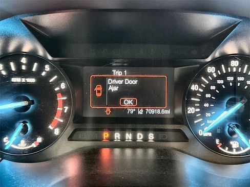 Used 2020 Ford Edge SE image 18