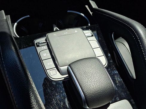 Used 2025 Mercedes-Benz GLS 450 4MATIC image 23