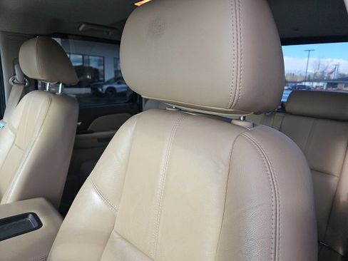 Used 2011 GMC Sierra 3500 SLT w/ SLT Convenience Package image 33