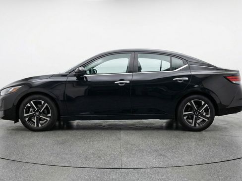 Used 2025 Nissan Sentra SV image 3
