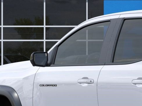 New 2026 Chevrolet Colorado ZR2 w/ Technology Package AWD/4WD image 12