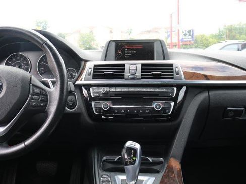 Used 2017 BMW 330e RWD image 18