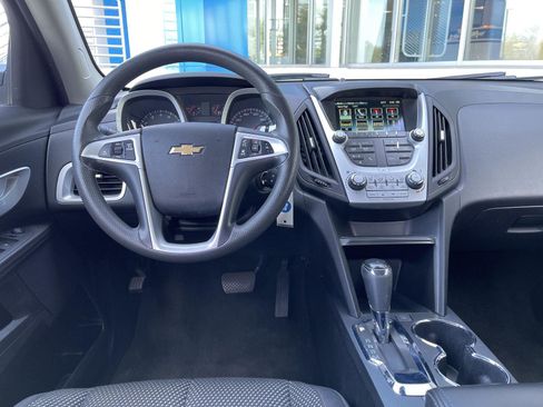 Used 2017 Chevrolet Equinox LT FWD image 14