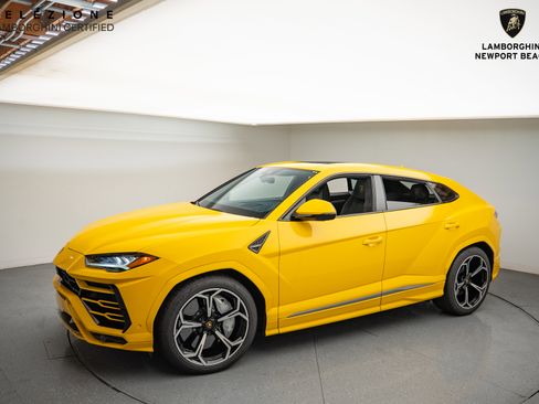 Used 2022 Lamborghini Urus image 12