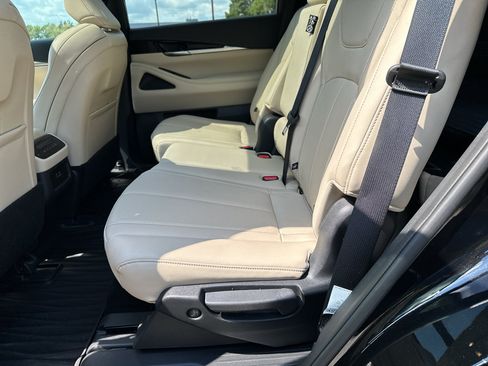 Used 2025 INFINITI QX60 Pure AWD/4WD image 19