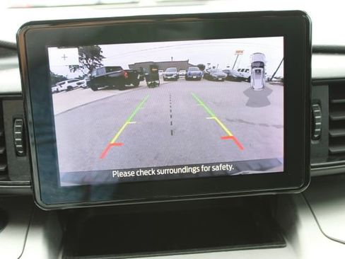 Used 2021 Ford Explorer XLT RWD image 25