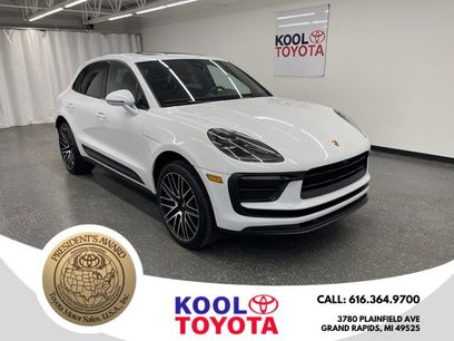 Used 2022 Porsche Macan Base