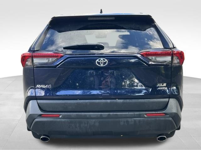 Used 2025 Toyota RAV4 XLE AWD/4WD image 4
