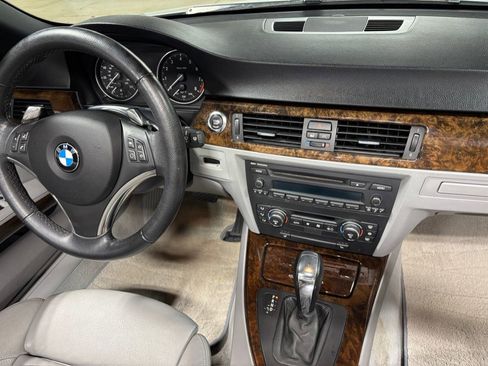 Used 2008 BMW 335i Convertible w/ Premium Pkg image 22