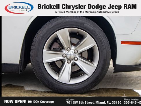 Used 2017 Dodge Challenger SXT image 29