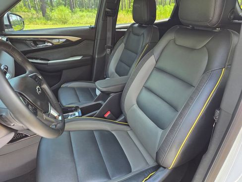 Used 2024 Chevrolet TrailBlazer ACTIV w/ Convenience Package FWD image 14