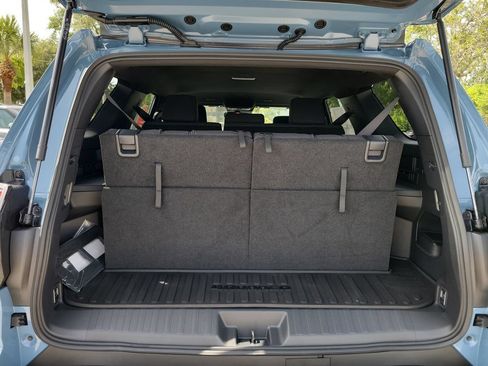 New 2026 Toyota 4Runner SR5 AWD/4WD image 30