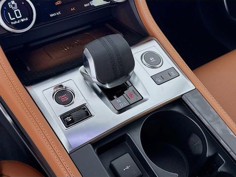 Used 2026 Jaguar F-PACE R-Dynamic S image 19