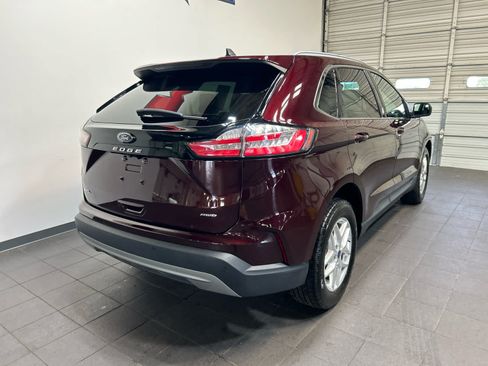 Used 2022 Ford Edge SEL w/ Convenience Package AWD/4WD image 3