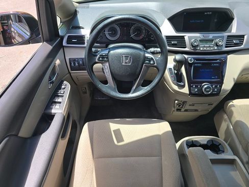 Used 2016 Honda Odyssey SE image 18