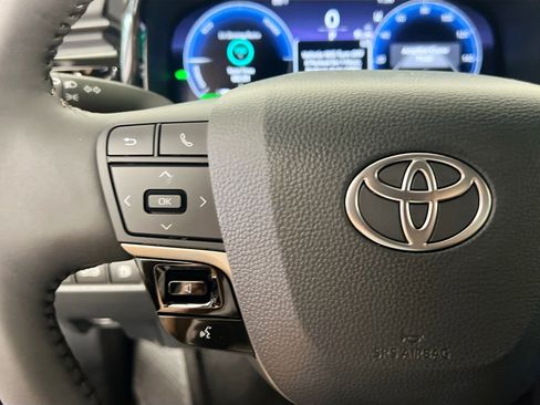 New 2026 Toyota Camry XLE image 18