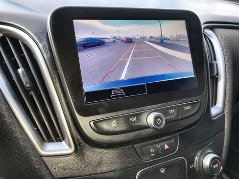 Used 2025 Chevrolet Malibu RS image 17