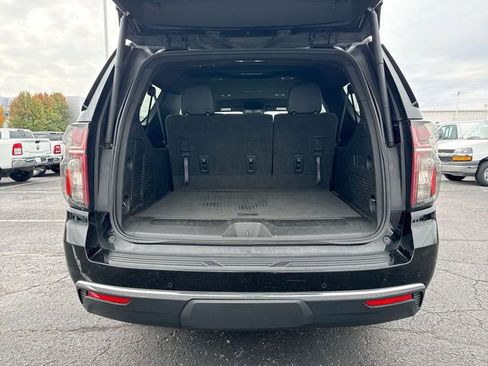 Used 2023 Chevrolet Suburban LT image 25