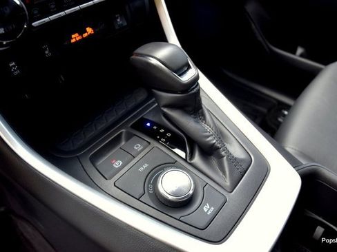 Used 2024 Toyota RAV4 XSE image 10