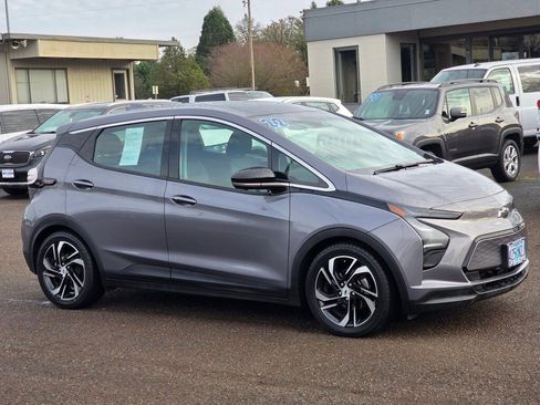 Used 2022 Chevrolet Bolt LT w/ Infotainment Package image 3