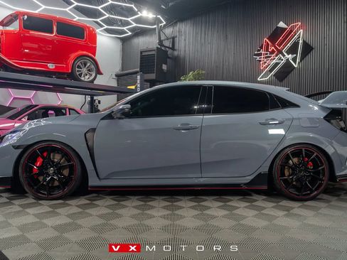 Used 2021 Honda Civic Type R image 8