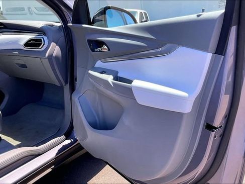 Used 2022 Chevrolet Bolt EUV Premier FWD image 22