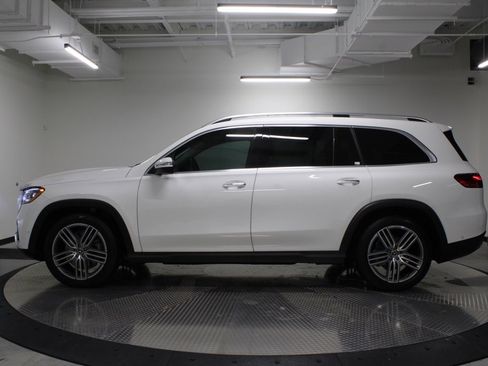 Certified 2025 Mercedes-Benz GLS 450 4MATIC image 12